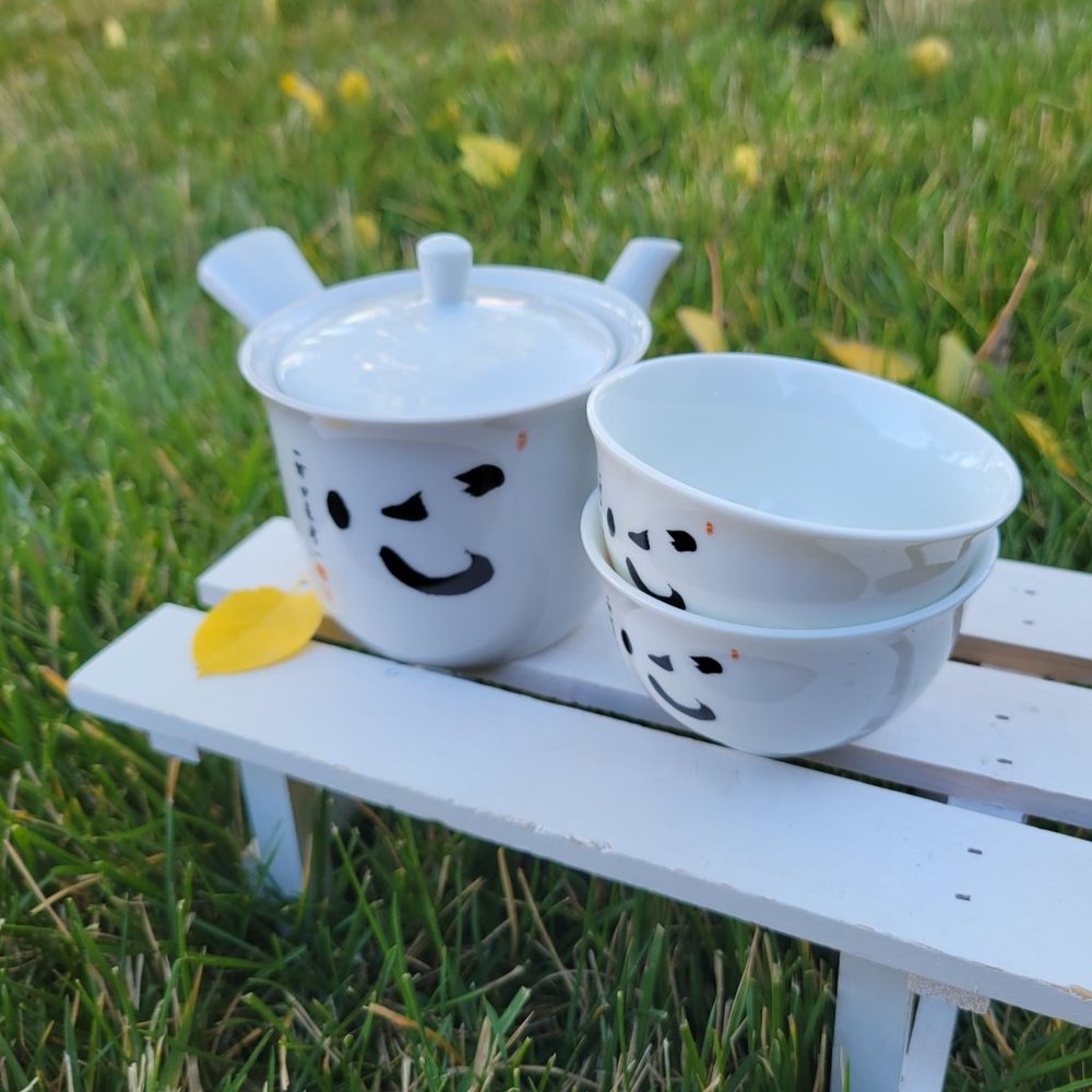 Japanese porcelain teapot /  japanese vintage teapot / japanese tea pot / Japane